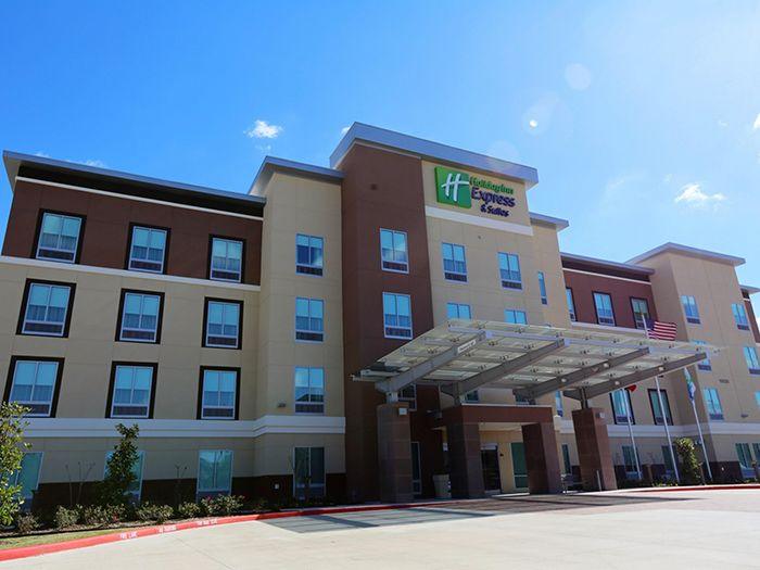 Exterior of Holiday Inn Express Houston Downtown